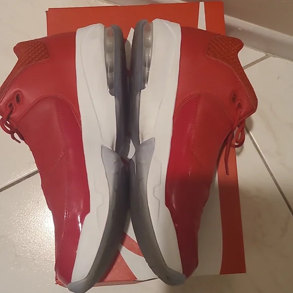 Nike Air Jordan Max Aura 3 University Red CZ4167-600 Men's Size 11.5 - Picture 3 of 11